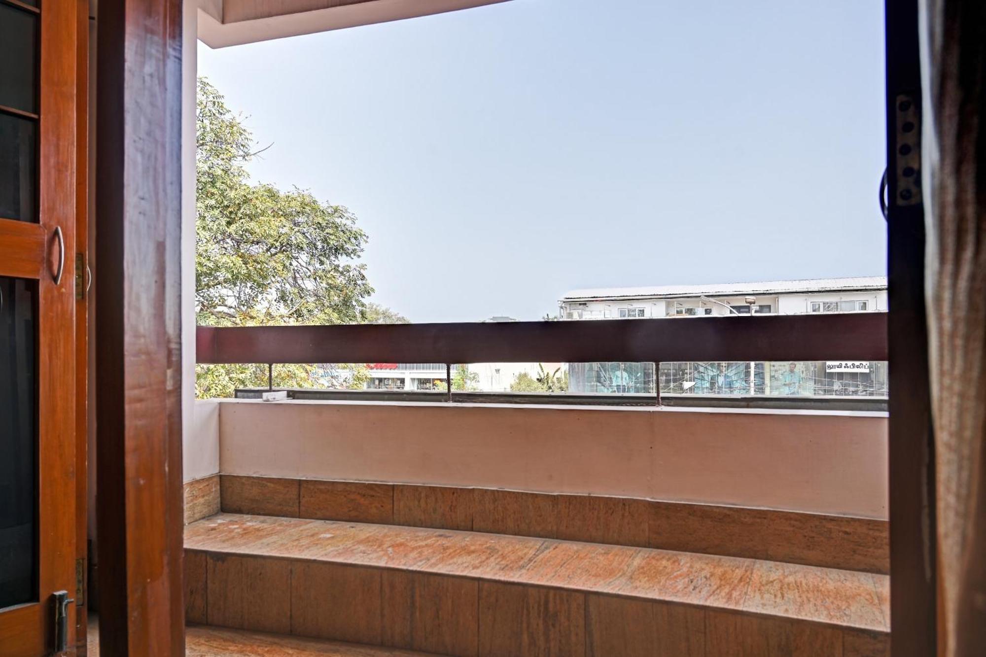 Flagship Bella Vagues Hotels Chennai Bagian luar foto