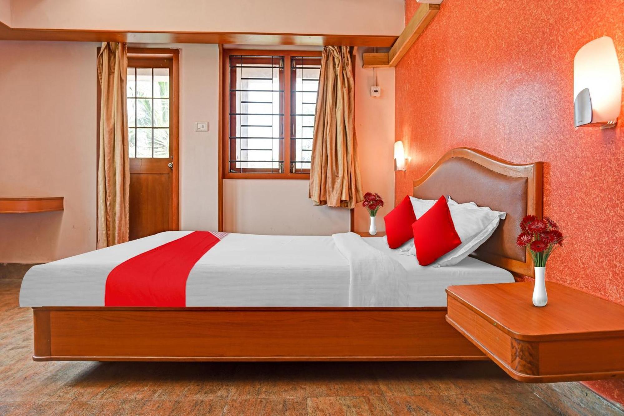 Flagship Bella Vagues Hotels Chennai Bagian luar foto